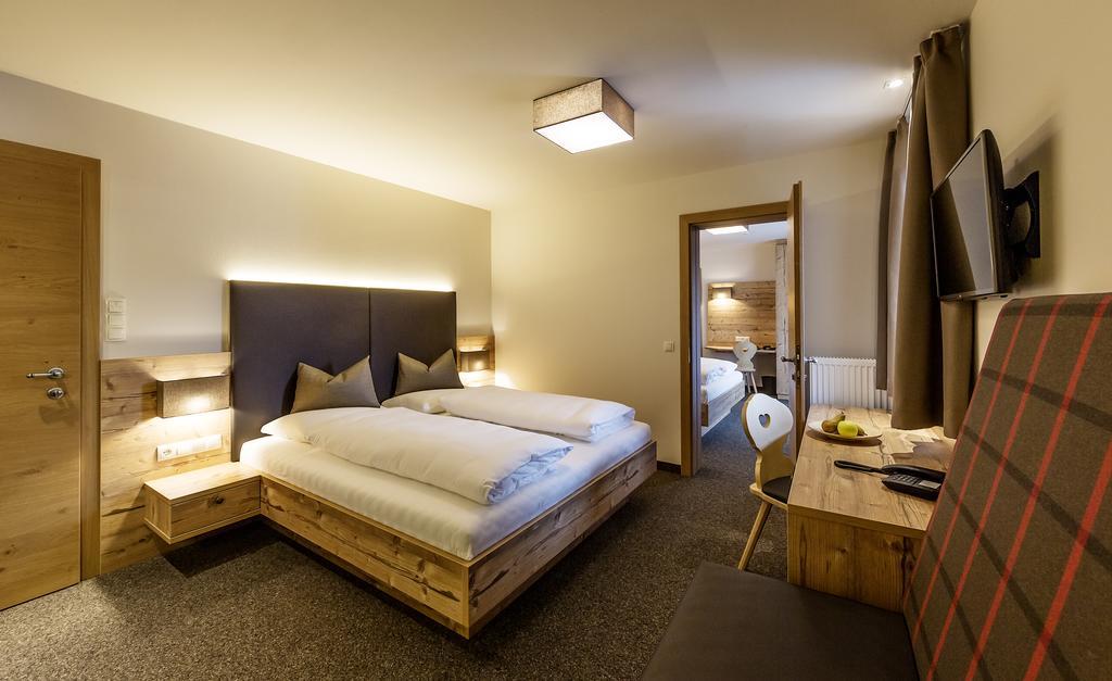 Hotel Anewandter Bruneck Kamer foto